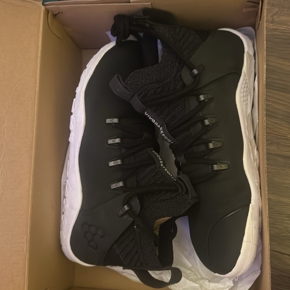 Vivobarefoot shoe - Picture 2 of 6